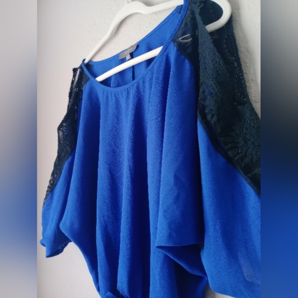 Umgee Blue and Black Dolman Sleeve Blouse with Tie Front Size L
